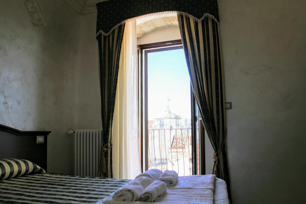 Rooms Dimora Arco - Affitti Brevi Italia Monte SantʼAngelo Exterior foto