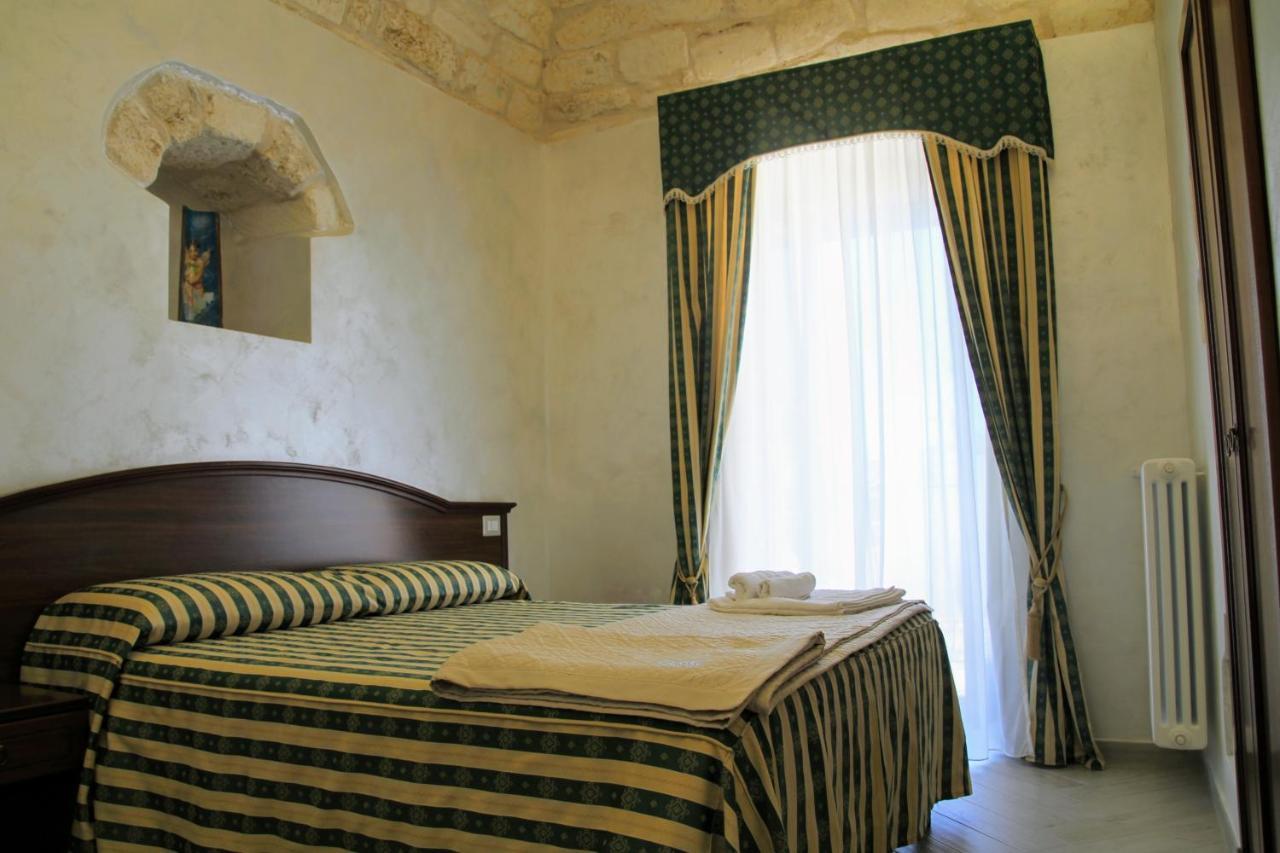 Rooms Dimora Arco - Affitti Brevi Italia Monte SantʼAngelo Exterior foto