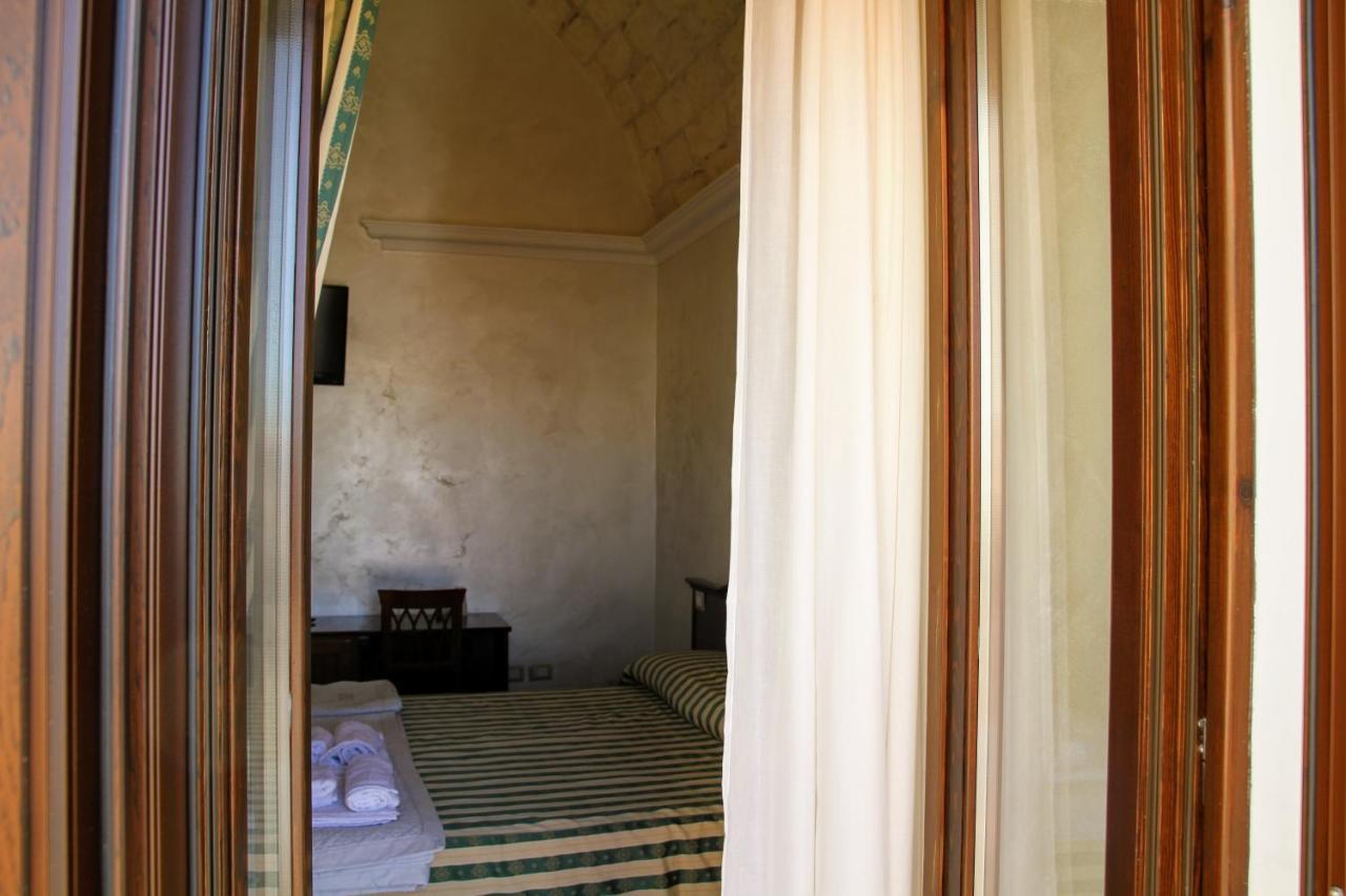 Rooms Dimora Arco - Affitti Brevi Italia Monte SantʼAngelo Exterior foto